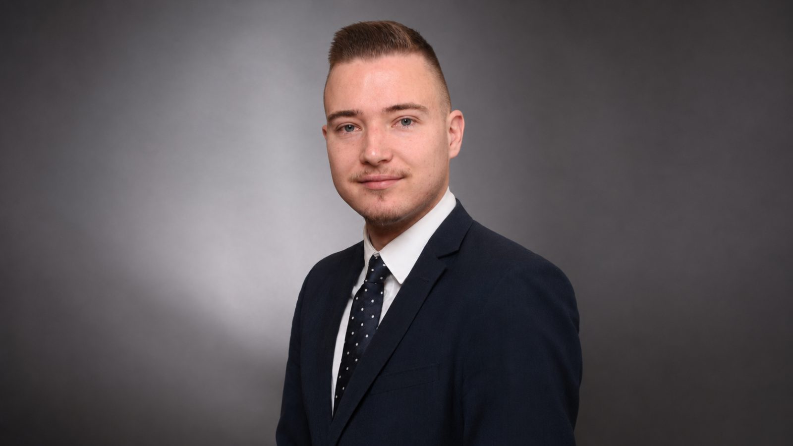 Julius Königshofen – Portfolioverwalter & Ökonom, Vermögensaufbau & Börse